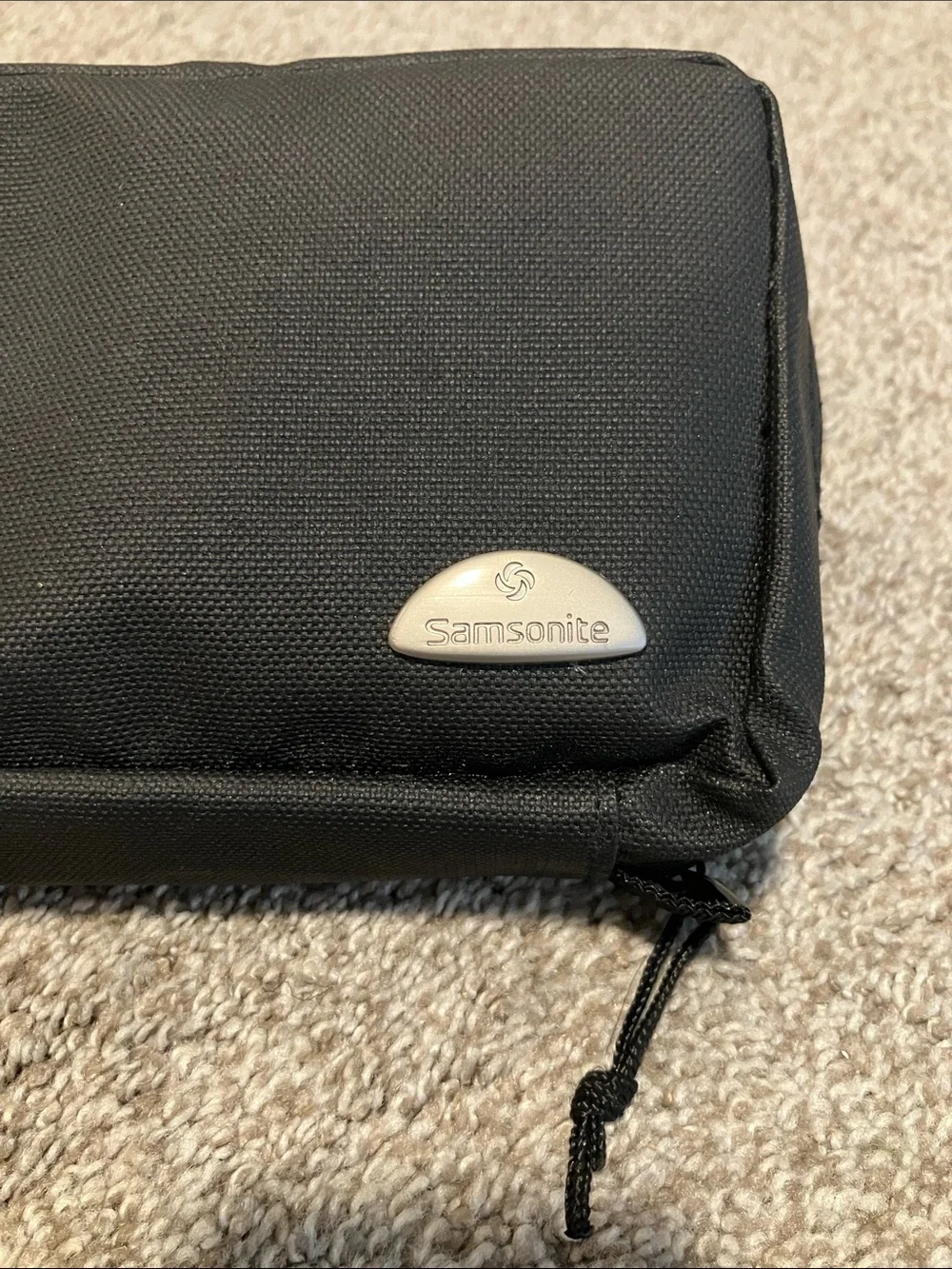 Samsonite color medium